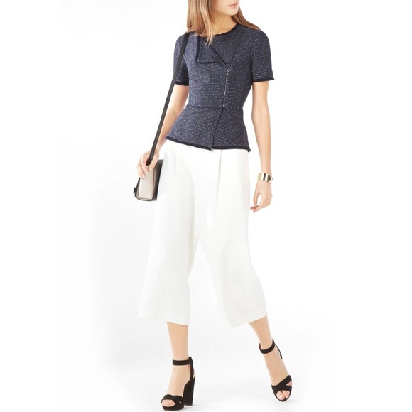 BCBGMAXAZRIA | Viviayne Blue Zip Front Peplum Top - Picture 3 of 16